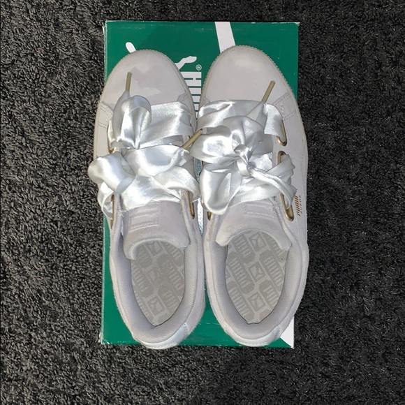 Women’s Puma Sneakers - Picture 4 of 5